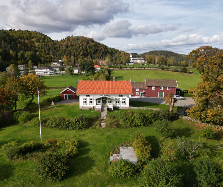 Gjerstad prestegård